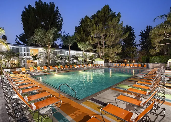 Los Angeles Hotels With Pool