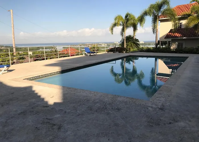 Vacation Apartment Rentals in Montego Bay